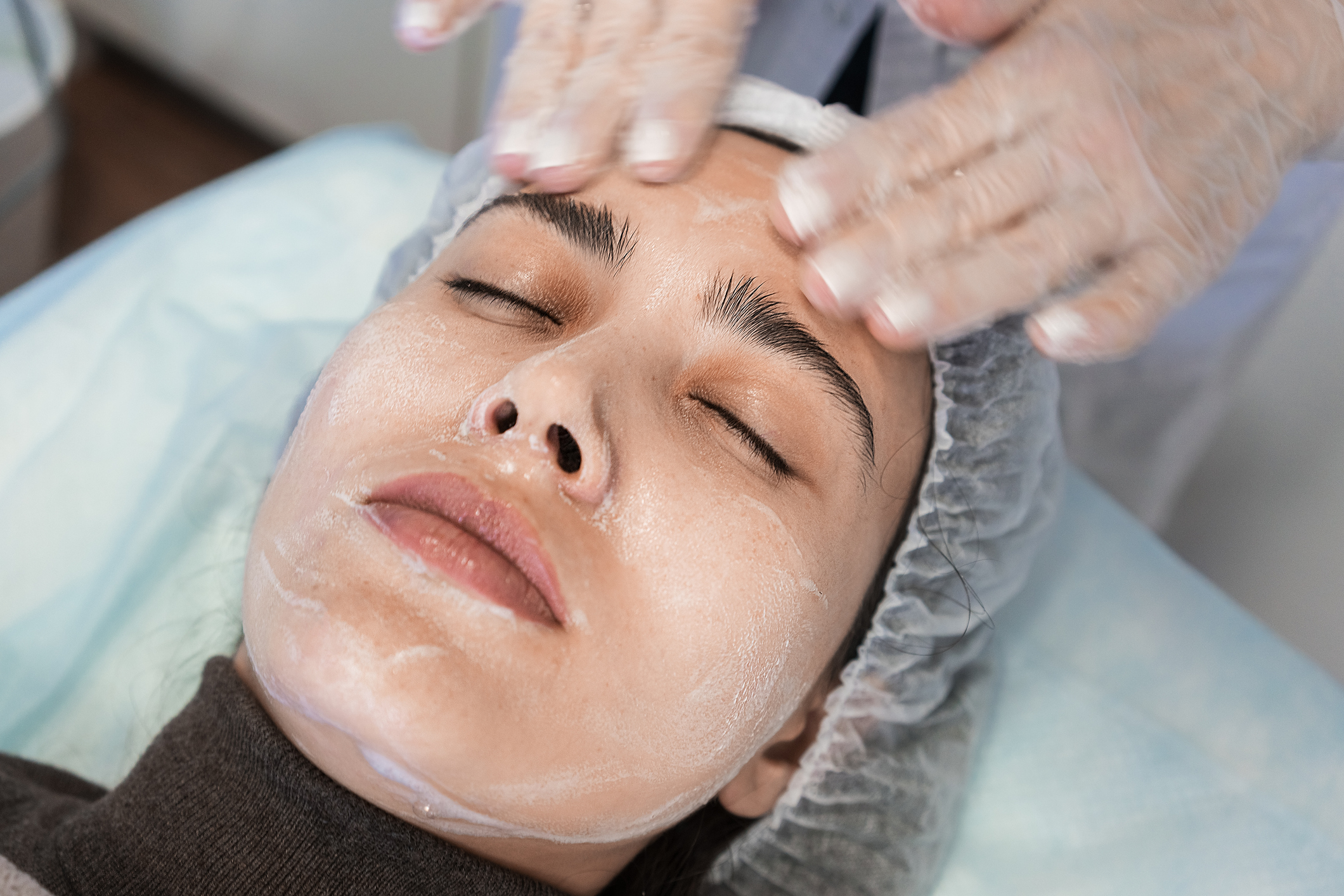 Chemical peels
Dermaplaning
DiamondGlow
Hydrafacial
Microdermabrasion
VI Peel